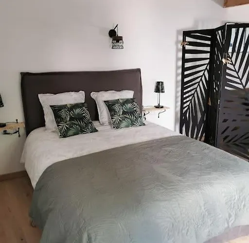 Chaleureux De 35m2 Totalement Independant Lägenhet *